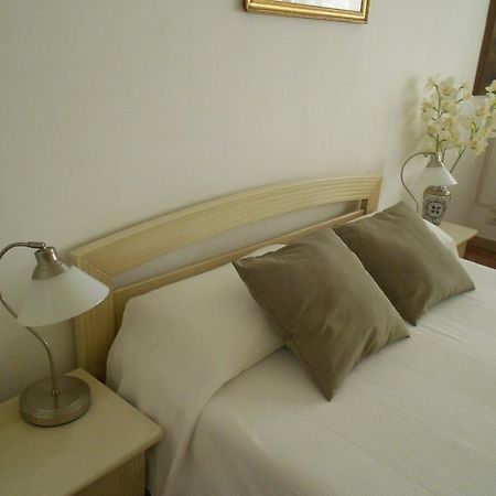 A Casa Chiecchi B&B Rome Extérieur photo